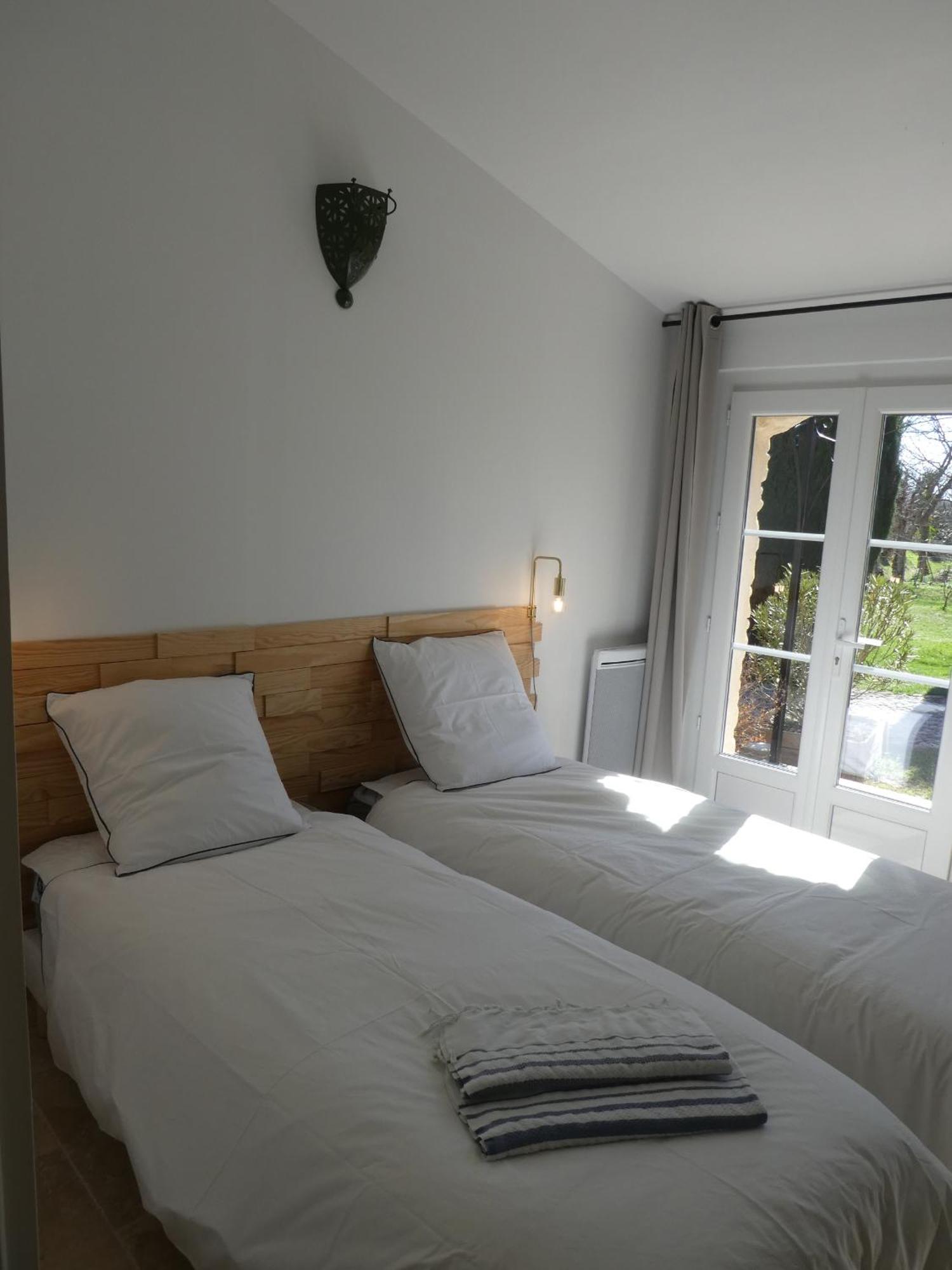 L'Auguste Maison D'Hotes Valensole Luaran gambar